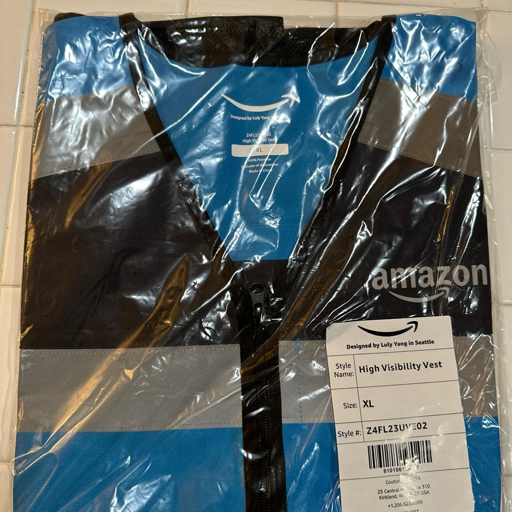 NEW Amazon Adult  Vest Luly Yang Reflective Blue Polyester Sealed
